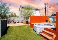 Stylish "NEW" Home- Hot Tub - Near Downtown, Phx Airport, and ASU