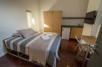 Cambridge Lodge Hotels in Camperdown