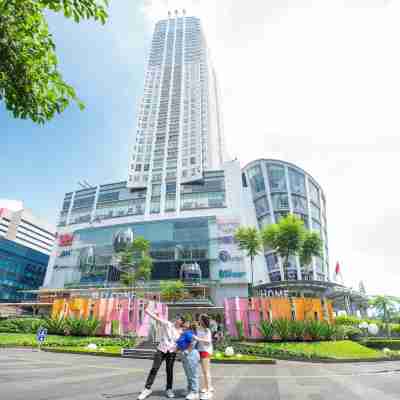 Harris Suites fx Sudirman Hotel Exterior
