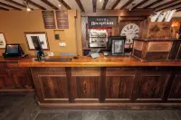Dovey Inn - Inns