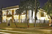 Theoxenia House Hotel