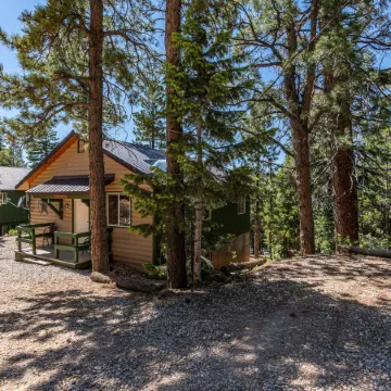 Duck Creek Village Inn