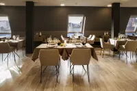 B&B Hotel Gdańsk Old Town - 朝食