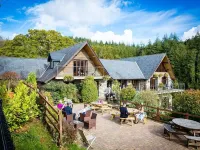 Canada Lodge and Lake Hotels in Pentyrch