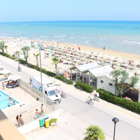 Hotel Caravel