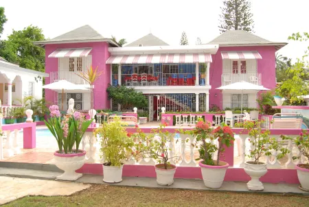 PinkHibiscus Guest House