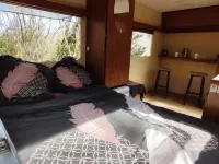Camping des Vignes Hotels in Dun