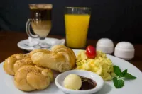 Dharma Beach - breakfast