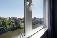 Radisson Hotel York - Scenic