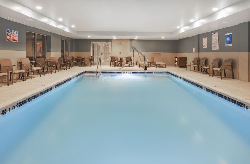 Holiday Inn Express & Suites Auburn Hills South by IHG photo 2