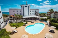 Ticho's Greenblu Hotel - Family