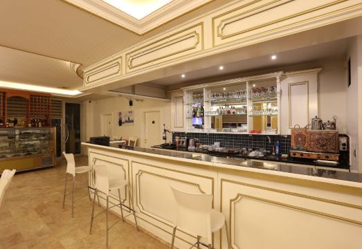 5. 오토만 호텔 사..