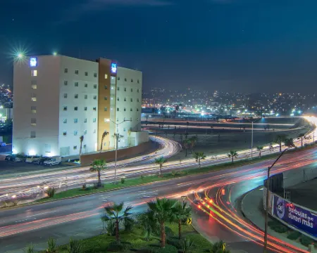 提華納舒眠酒店 蒂華納酒店