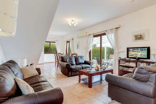 Argaka Beach Villa