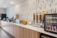Microtel Inn & Suites by Wyndham Limon - breakfast