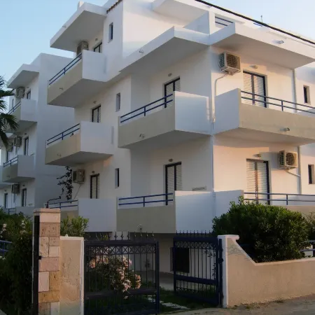 Philippos Studios & Apartments