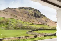 旅行者休憩旅館 - 山景