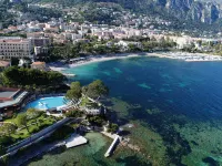 Hôtel Vacances Bleues Delcloy Các khách sạn gần Mount Boron