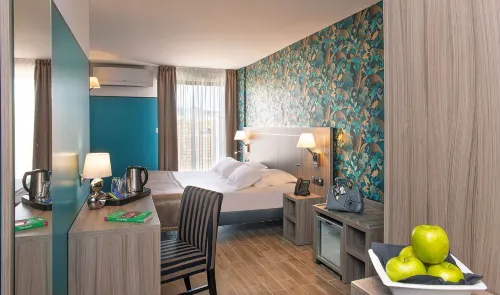 Unique Hôtel Résidence & Spa Hotels in Saint-Raphaël