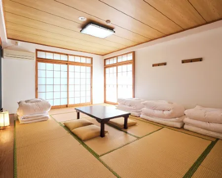 J-Hoppers Lake Biwa Guesthouse Hotels in Otsu