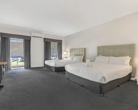 Caledonian Hotel Motel Hotels in Echuca