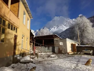 Lia Jamdelianis Guest House โรงแรมใน