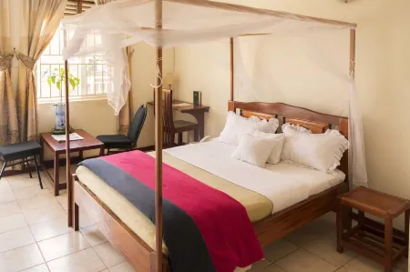 Raja Excelsior Hotel