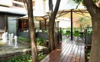 The Parktonian All - Suite Hotel Отели рядом с достопримечательностью «Витватерсрандский университет»