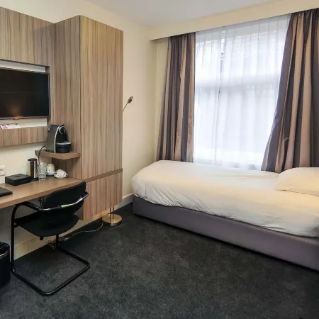 Hotel Fine Harmony Отели рядом с достопримечательностью «Улица Калверстрат»