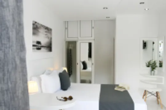 Vithos Seaside Aparthotel