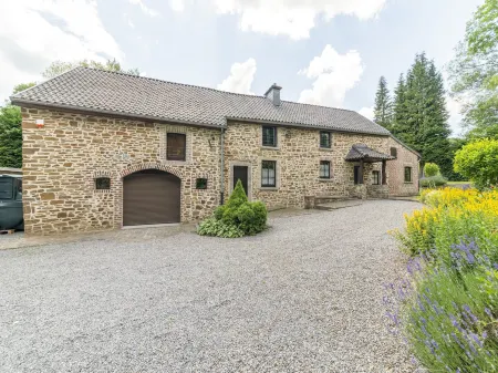Theux Farmhouse with Garden