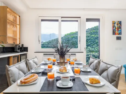 Regina Vittoria Relais EcoSmart Luxury Home Spa - de Vivo Realty