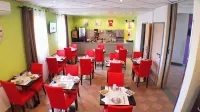 L'Hôtel du Marais Romilly Centre Hotel a Nogent-sur-Seine