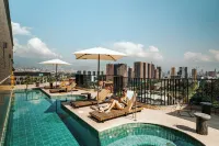 Heiss Hotel by Jalo - Pools