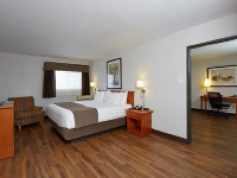 Quality Inn & Suites Hotels in Saskatoon