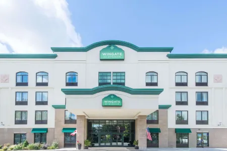Wingate by Wyndham Niagara Falls Отели рядом с достопримечательностью «Пещера ветров»
