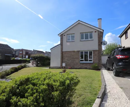 Dunfermline Luxury 3 Bedroom House Отели рядом с достопримечательностью «Dunfermline Abbey and Palace»