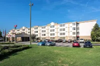 Ramada by Wyndham Birmingham Airport - parking