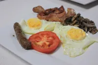Halfway House Hotel - breakfast