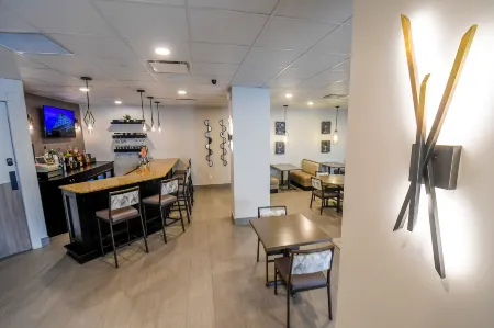 Euro-Suites Hotel Отели в г. Моргантаун