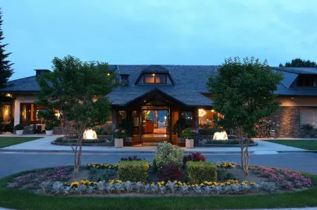 Hotel & Spa El Castell de Ciutat Отели рядом с достопримечательностью «Cova d'Anes»