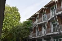 龜島賽麗小屋度假村 Koppee Espresso Bar & Restaurant附近的飯店