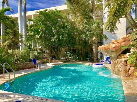 Riverside Apartments by the Beach