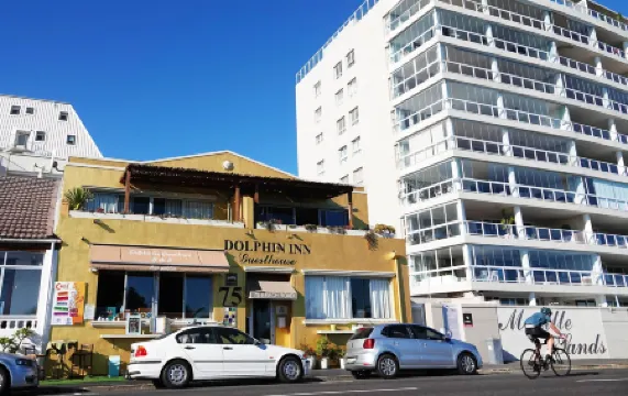 Dolphin Inn Guesthouse