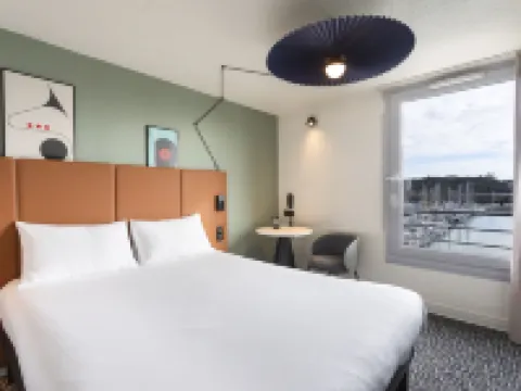 宜必思格朗維爾普萊桑斯港酒店 格朗維爾酒店