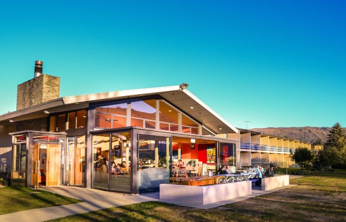 Wanaka Hotel