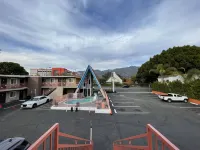 La Casa Inn