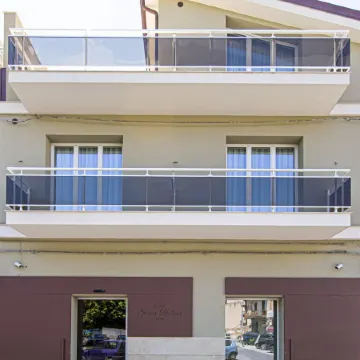 Charme Simon Bolivar