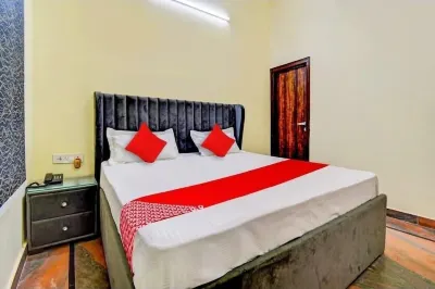 Hotel White Hut Hotels near Shree mata Bheemeshvari Devi Mandir (Beri Wali Mata)