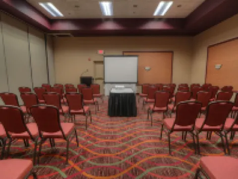 Comfort Inn & Suites and Conference Center Hotels in Mount Pleasant